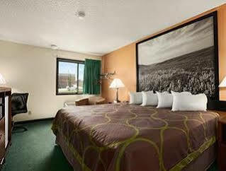 Super 8 By Wyndham Concordia Hotel Bagian luar foto